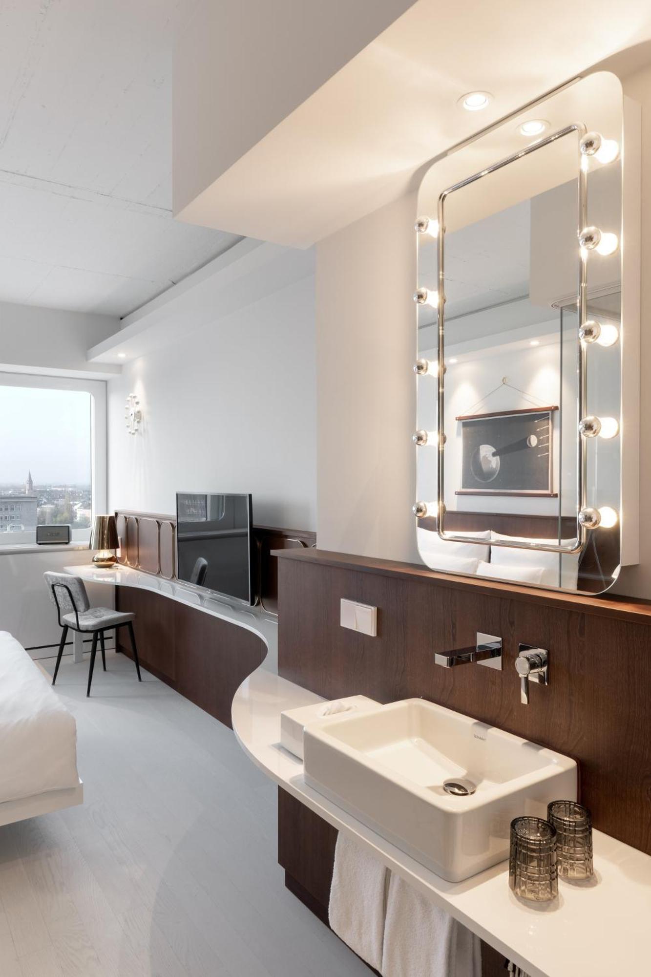 Loft Room,1640422548:JPEG